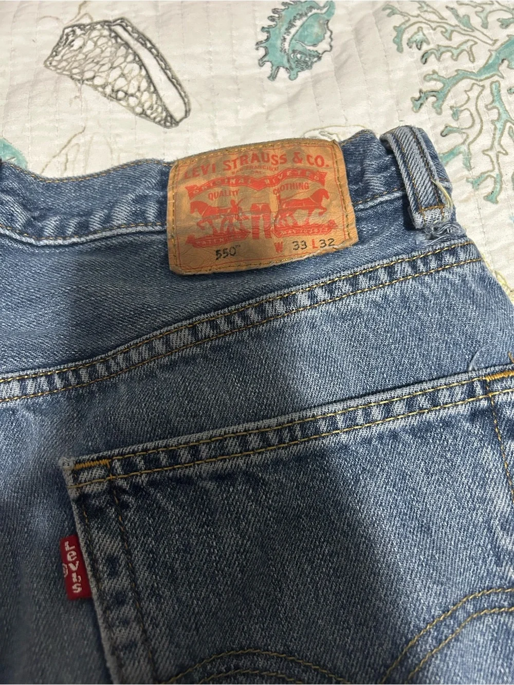 Levi's Men's Straight Jeans in Medium Blue Denim